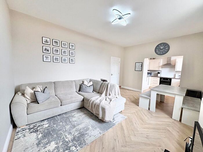 2 Bedroom Flat For Sale In Newport Road, New Bradwell, MK13