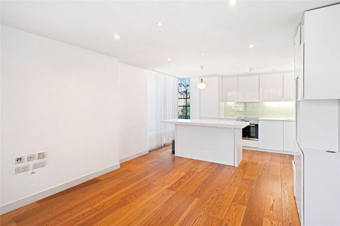 2 Bedroom Flat To Rent In Allgood Street, Bethnal Green, E2