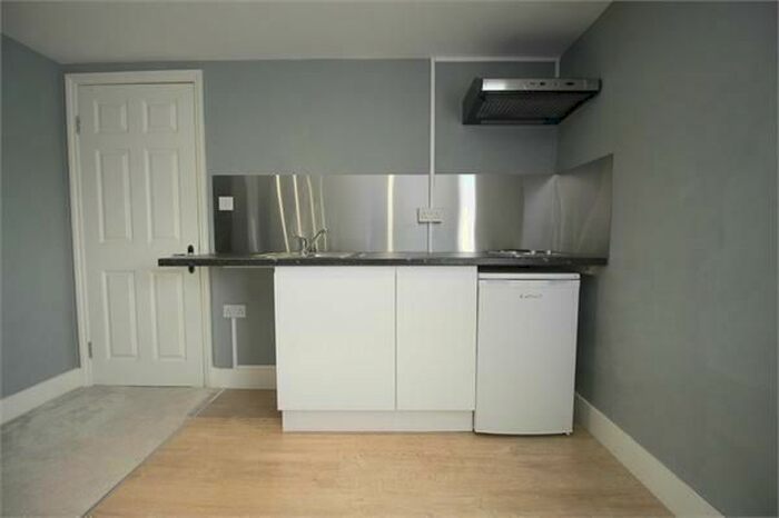 Studio To Rent In Sandringham Road, London, E10