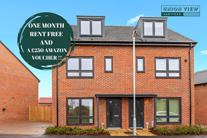 3 Bedroom Terraced House To Rent In *Includes One Month Rent Free And A £ Amazon Voucher!*Minton Road, Dartford, Kent, DA2