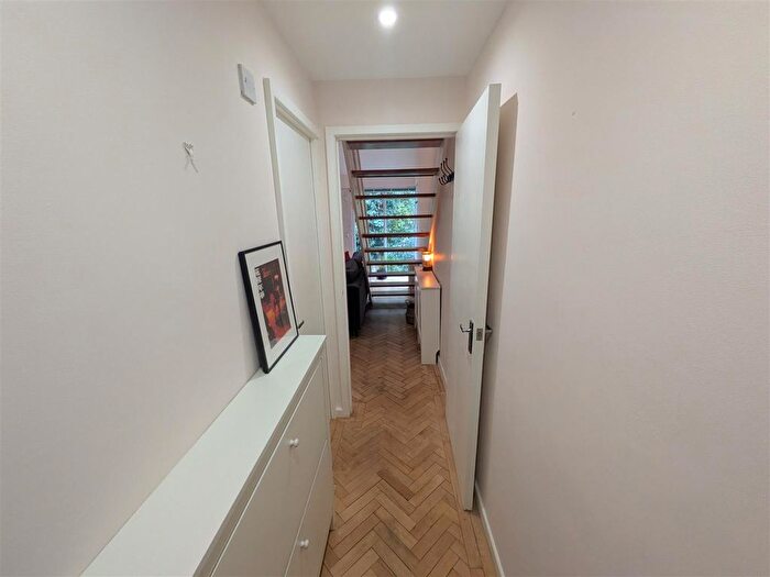 1 Bedroom Flat To Rent In Albany Court, West Didsbury, Manchester, M20