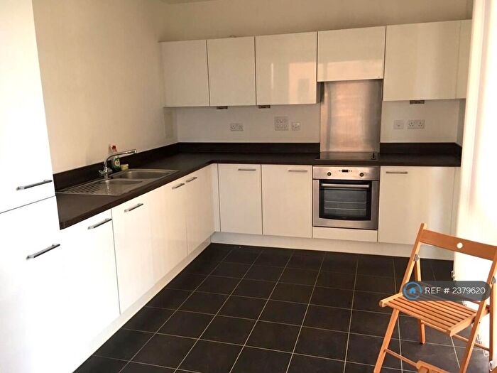 2 Bedroom Flat To Rent In Devons Road, London, E3