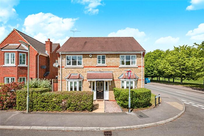 4 Bedroom Detached House For Sale In Florence Way, Knaphill, Woking, Surrey, GU21