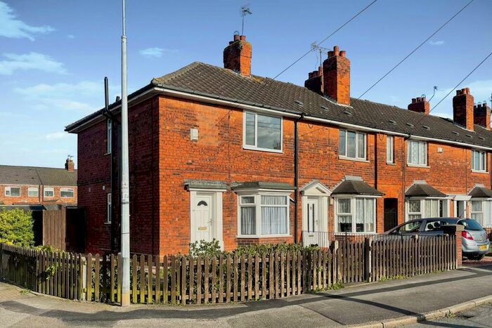 3 Bedroom End Of Terrace House To Rent In Rosedale Grove, Hull, East Yorkshire, HU5