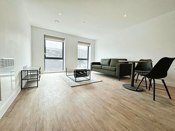 1 Bedroom Apartment To Rent In Phoenix, LS9