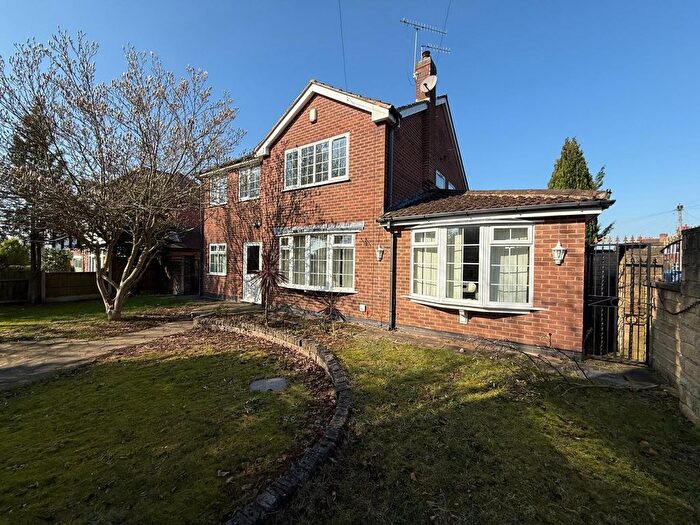 5 Bedroom Property To Rent In Bramcote Lane, Nottingham, NG8