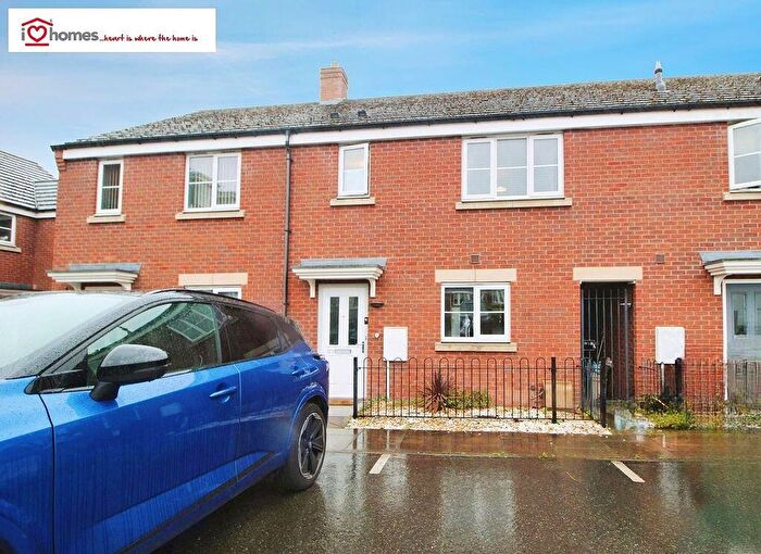 3 Bedroom Terraced House For Sale In Booths Lane, Birmingham, B42