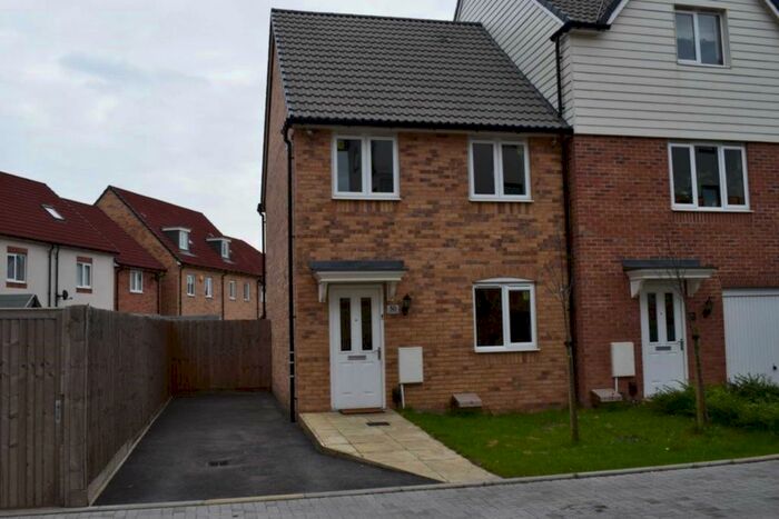 3 Bedroom Terraced House To Rent In Sovereign Place, Hatfield, AL9