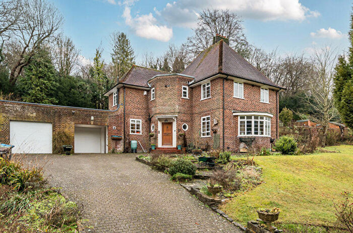 4 Bedroom Detached House For Sale In Welcomes Road, Kenley, CR8