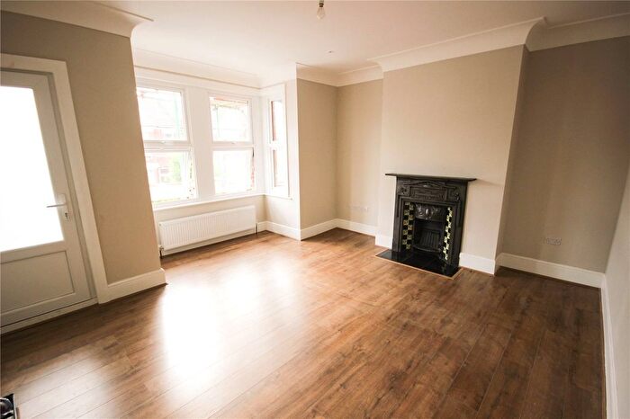 2 Bedroom Flat To Rent In Natal Road, Bounds Green, London, N11