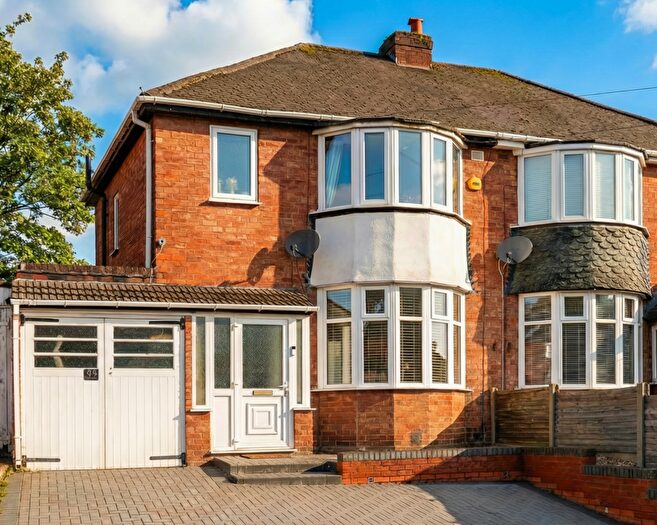 3 Bedroom Semi Detached House For Sale In Springfield Crescent, Solihull, B92