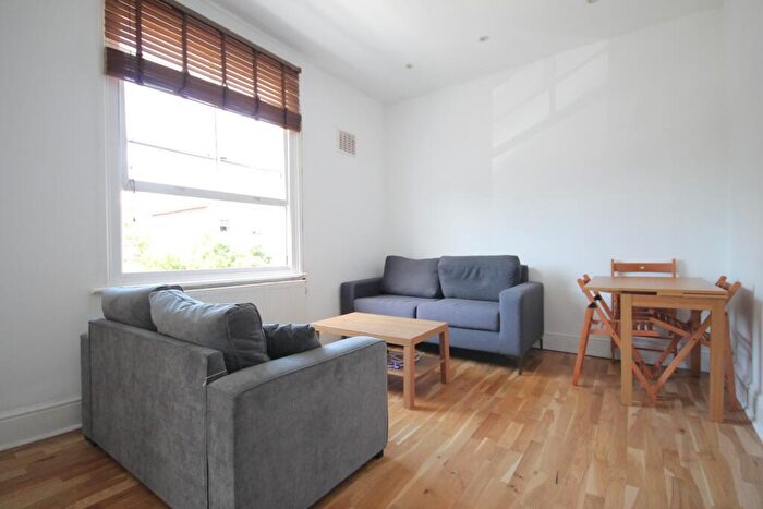 2 Bedroom Flat To Rent In Bartholomew Road, Kentish Town, NW5