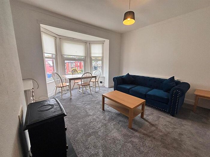 1 Bedroom Apartment To Rent In Highbury Road, Meanwood, Leeds, West Yorkshire, LS6