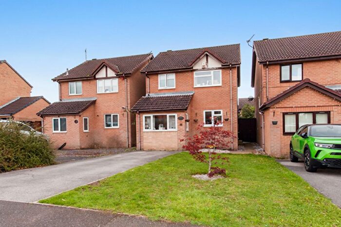 3 Bedroom Detached House For Sale In Bricky Close, Clowne, S43