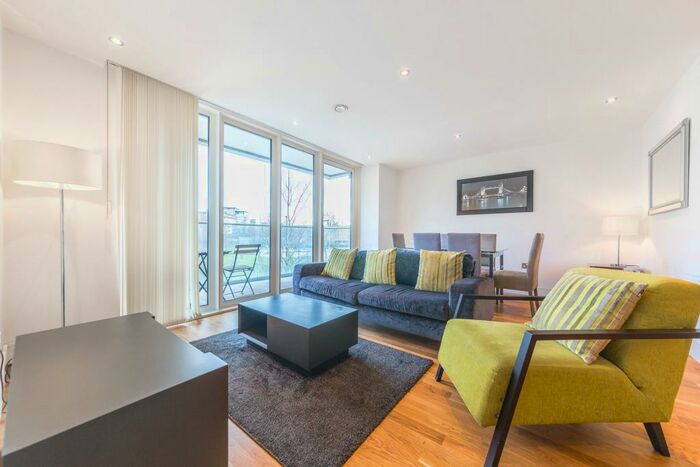 3 Bedroom Apartment To Rent In The Crescent, Seager Place, London, SE8
