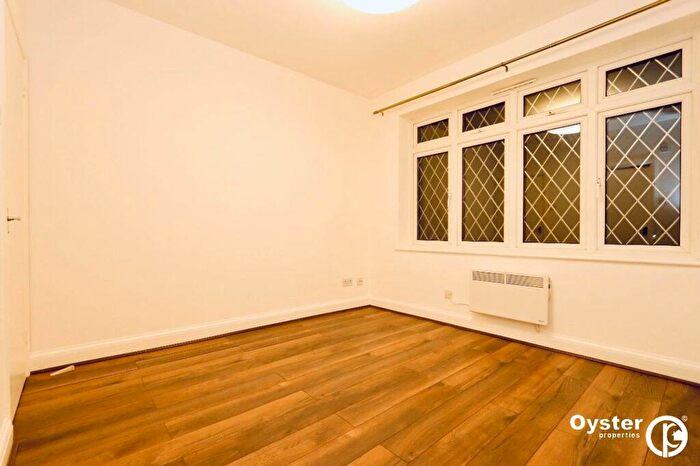 1 Bedroom Flat To Rent In Chase Side, London, N14