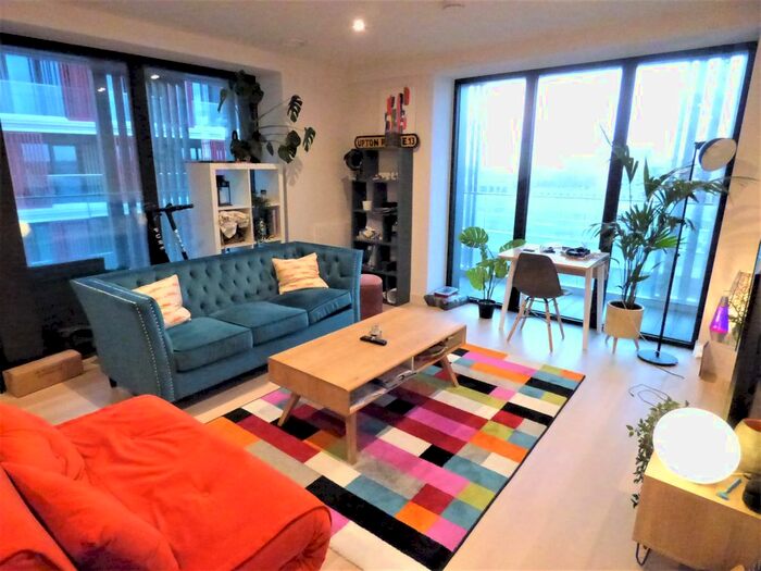 2 Bedroom Flat To Rent In Marco Polo Tower, Bonnet Street, London, E16