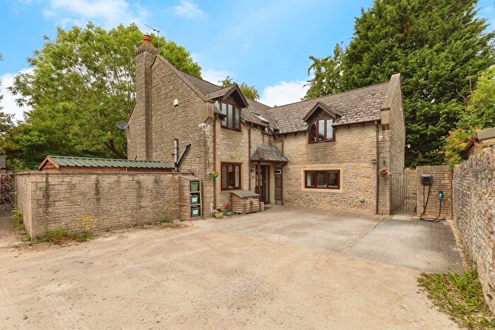 5 Bedroom Detached House For Sale In Westerleigh Road, Pucklechurch, Bristol, BS16