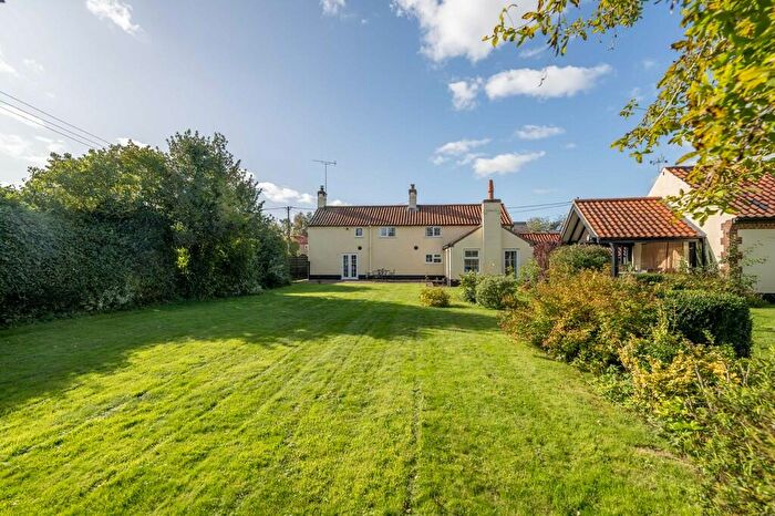 4 Bedroom Detached House For Sale In London Street, Whissonsett, NR20