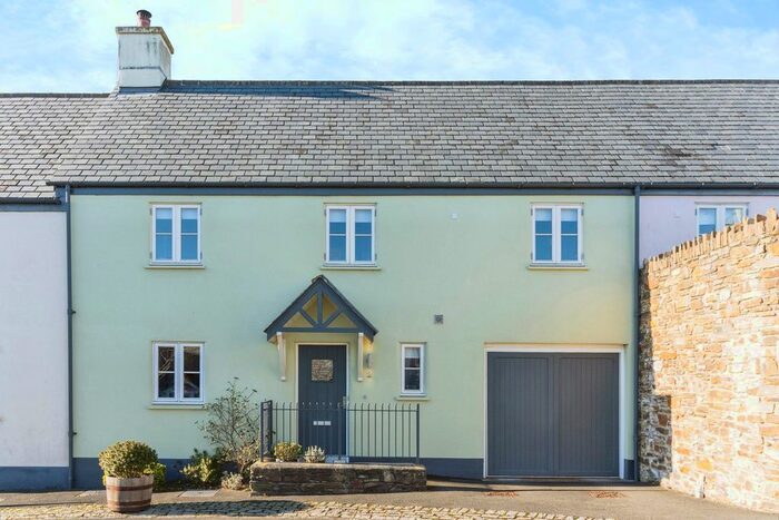 3 Bedroom Detached House For Sale In Brooklea Lane, Chillington, Kingsbridge, Devon, TQ7