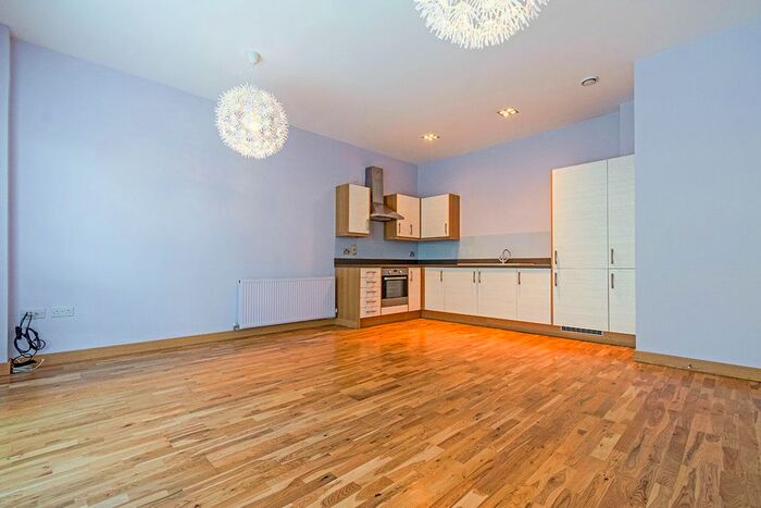 1 Bedroom Flat To Rent In Canon Court, Manor Road, Wallington, SM6