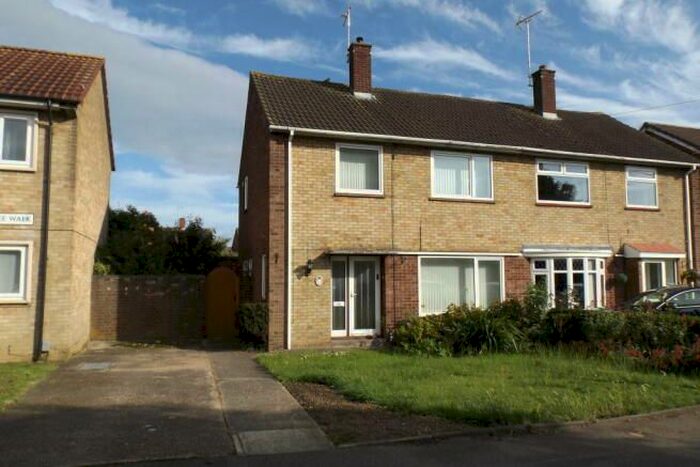 3 Bedroom Semi-Detached House To Rent In Figtree Walk, Dogsthorpe, Peterborough, PE1