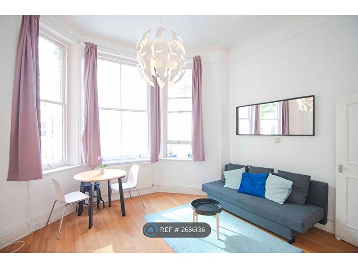 1 Bedroom Flat To Rent In Holland Park, London, W11