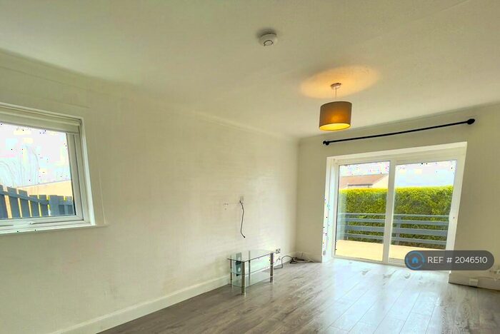 3 Bedroom End Of Terrace House To Rent In Limefield Place, Bathgate, EH48