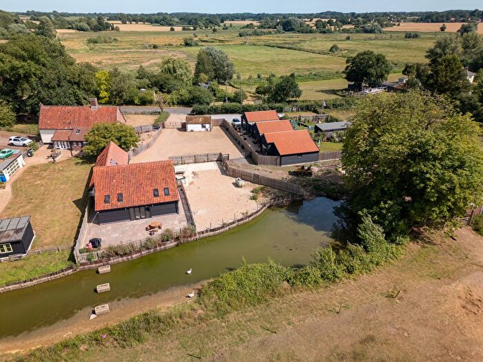 5 Bedroom Barn Conversion For Sale In Norwich Road, Dickleburgh, IP21
