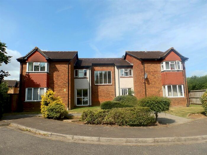 1 Bedroom Flat To Rent In Rabournmead Drive, Northolt, UB5