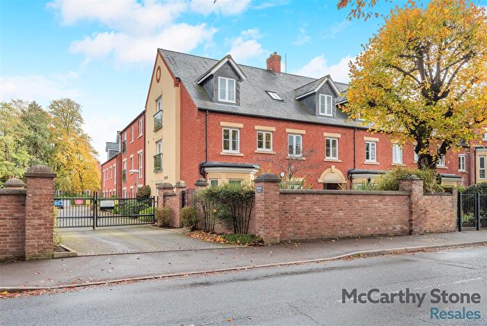 2 Bedroom Flat For Sale In Bluebell Court, High Street, Tettenhall, Wolverhampton, WV6