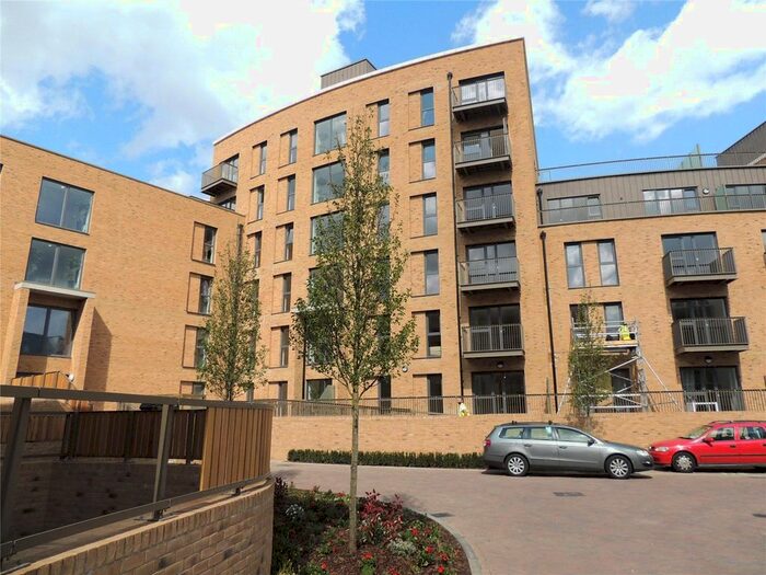2 Bedroom Flat To Rent In Palladian Court, Cabot Close, Croydon, CR0
