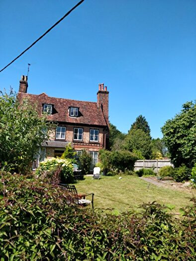 3 Bedroom Terraced House To Rent In Church Street, Betchworth, RH3