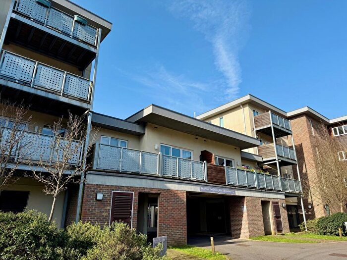 2 Bedroom Flat To Rent In Clayhill Court, Lewes, BN7