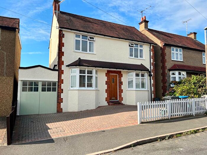 3 Bedroom Detached House For Sale In Belmont Road, Hemel Hempstead, Hertfordshire, HP3