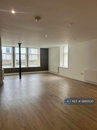 2 Bedroom Flat To Rent In Bull Street, Burnley, BB11