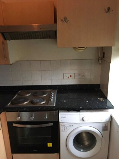 1 Bedroom Flat To Rent In Craven Park, London, NW10
