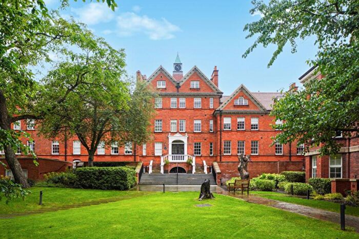 1 Bedroom Apartment For Sale In Kidderpore Avenue, London, NW3