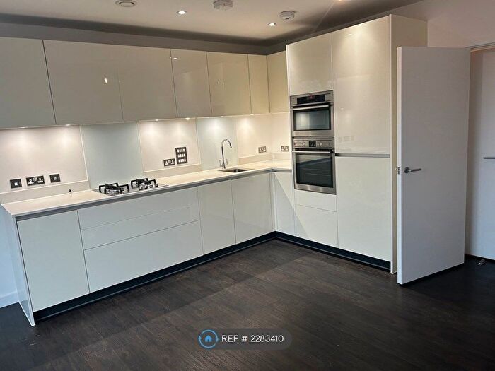 1 Bedroom Flat To Rent In Snowe Building, London, NW7