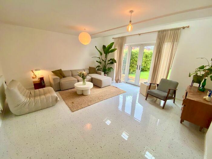 4 Bedroom Terraced House To Rent In Rodney Street, Manchester, M4