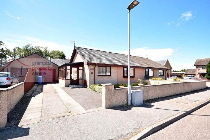 2 Bedroom Semi Detached Bungalow For Sale In Springfield Gardens, Elgin, IV30
