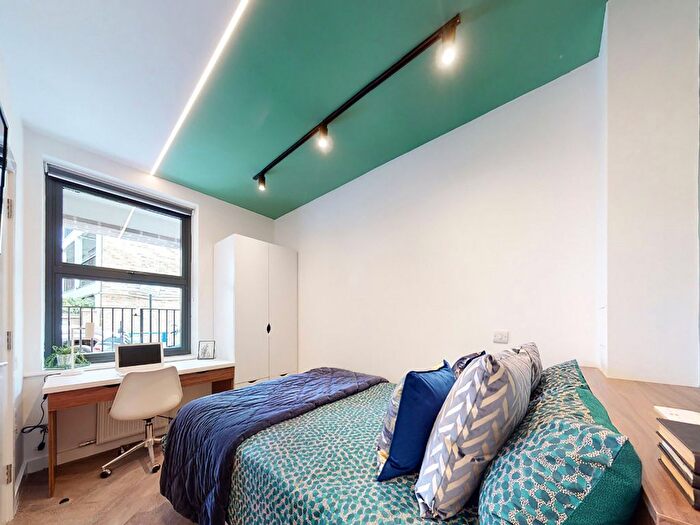 Studio To Rent In Apt, Castello Court #, W9