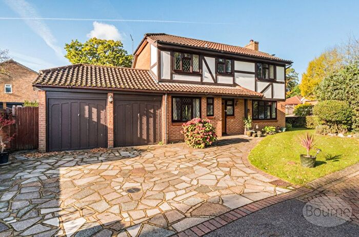 4 Bedroom Detached House For Sale In Russetts Close, Horsell, Woking, Surrey, GU21