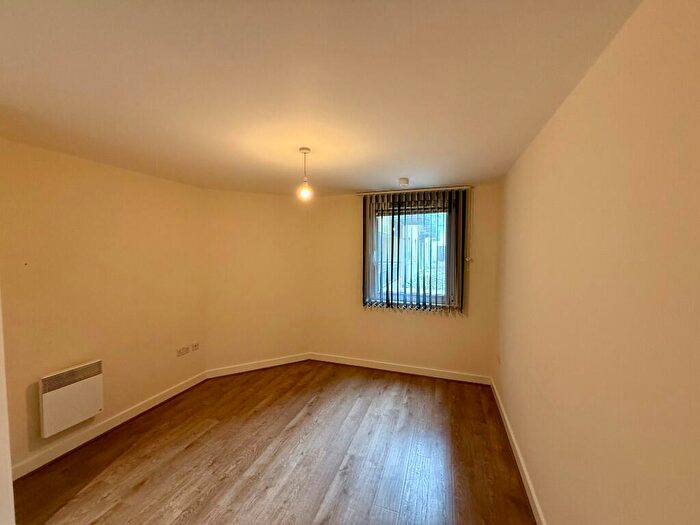 2 Bedroom Apartment To Rent In The Quartz, Hall Street, Birmingham, B18