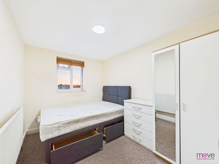 6 Bedroom House Of Multiple Occupation To Rent In High Street, Cheltenham, GL50