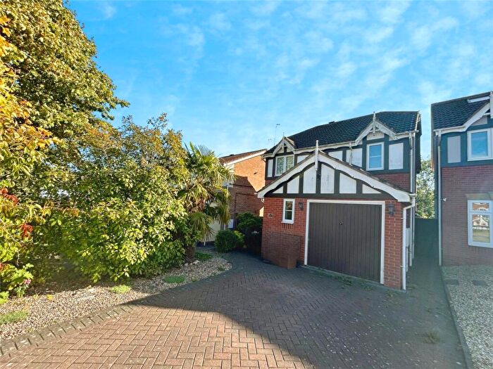 3 Bedroom Detached House For Sale In Rockcliffe Close, Church Gresley, Swadlincote, Derbyshire, DE11