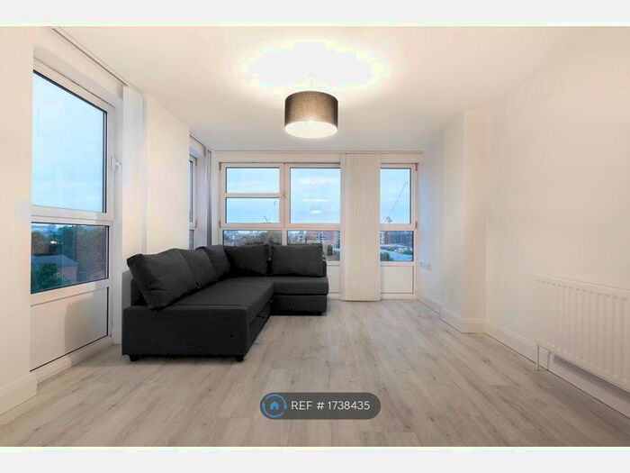 2 Bedroom Flat To Rent In Old Kent Road, London, SE1