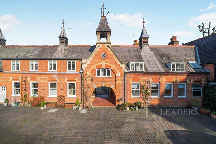 4 Bedroom House To Rent In Longcross Road, Longcross, Chertsey, KT16