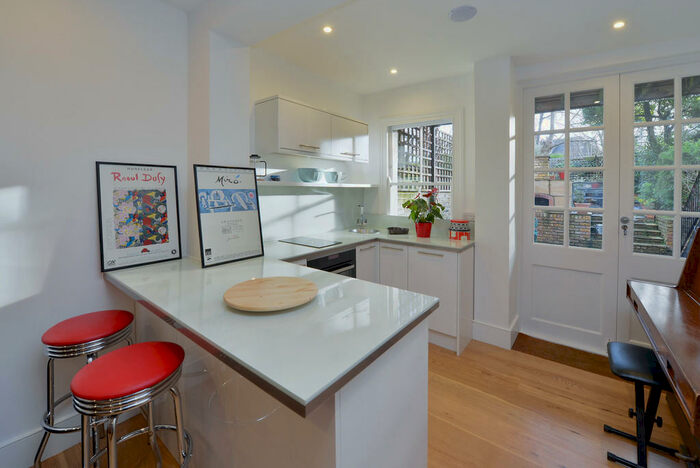 1 Bedroom Apartment To Rent In Balfour Road, N5