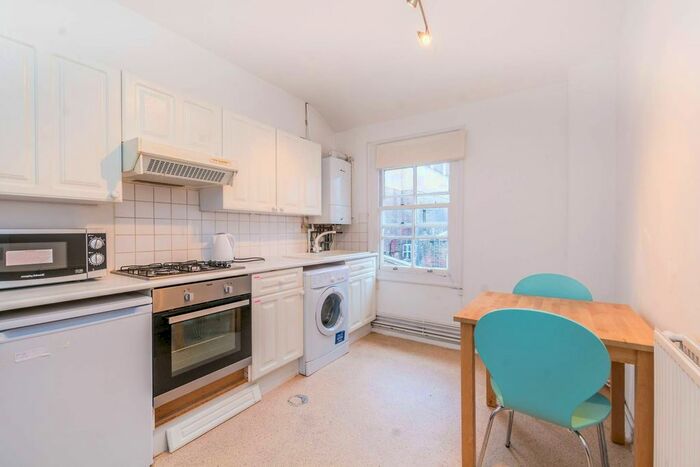 2 Bedroom Flat To Rent In Tavistock Street, Covent Garden, London, WC2E